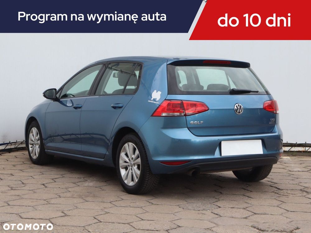 Volkswagen Golf - 6