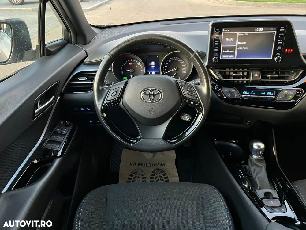 Toyota C-HR 2.0 Hybrid Team Deutschland - 16