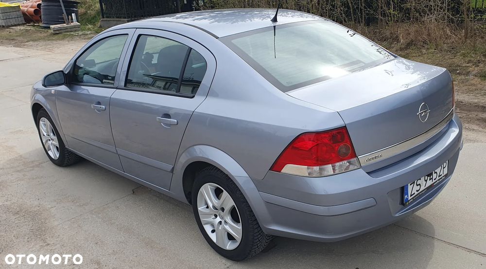 Opel Astra 1.6 - 4