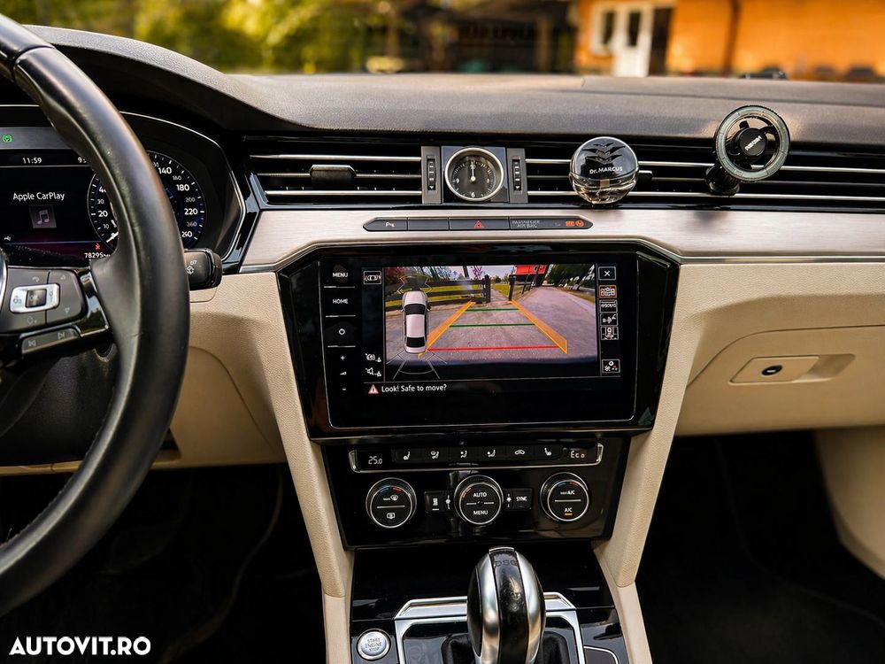 Volkswagen Passat - 8