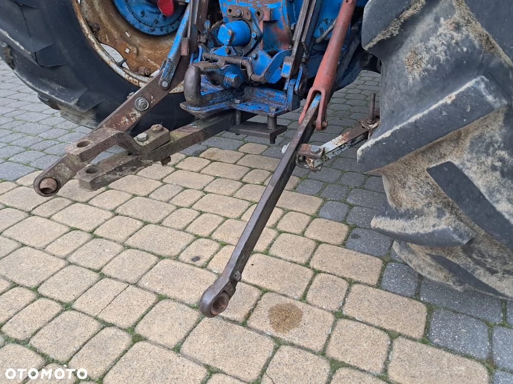 Ford 3000 - 10