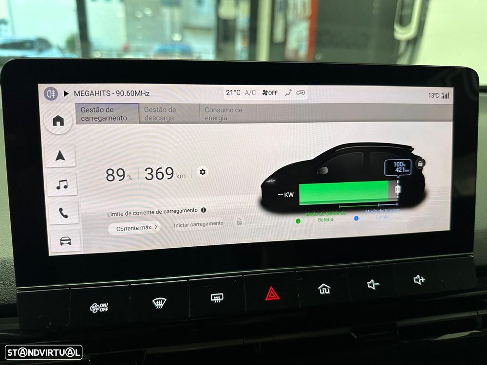 MG MG4 64 kWh Luxury - 40