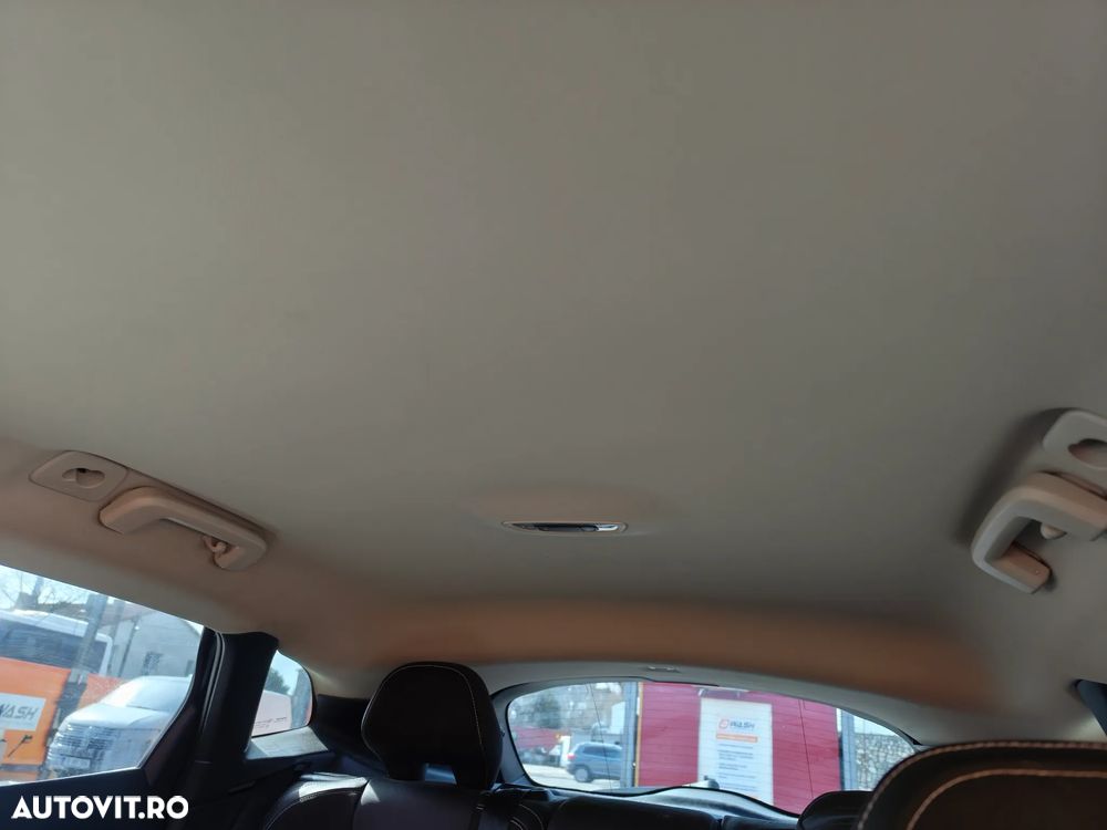 Volvo V40 D2 Powershift Momentum - 24