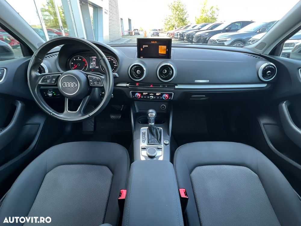 Audi A3 Limuzina 1.6 TDI clean Stronic Attraction - 17