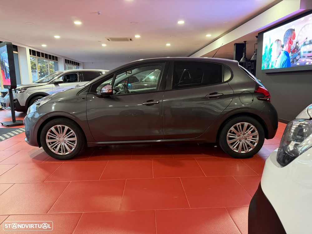 Peugeot 208 1.2 PureTech Signature - 3