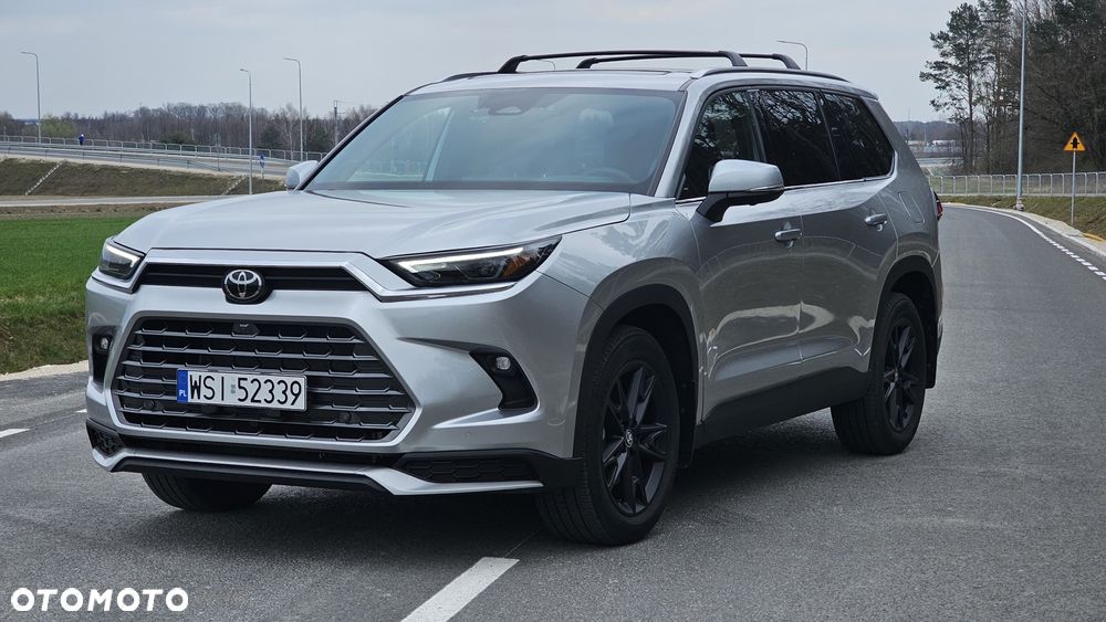 Toyota Grand Highlander - 1