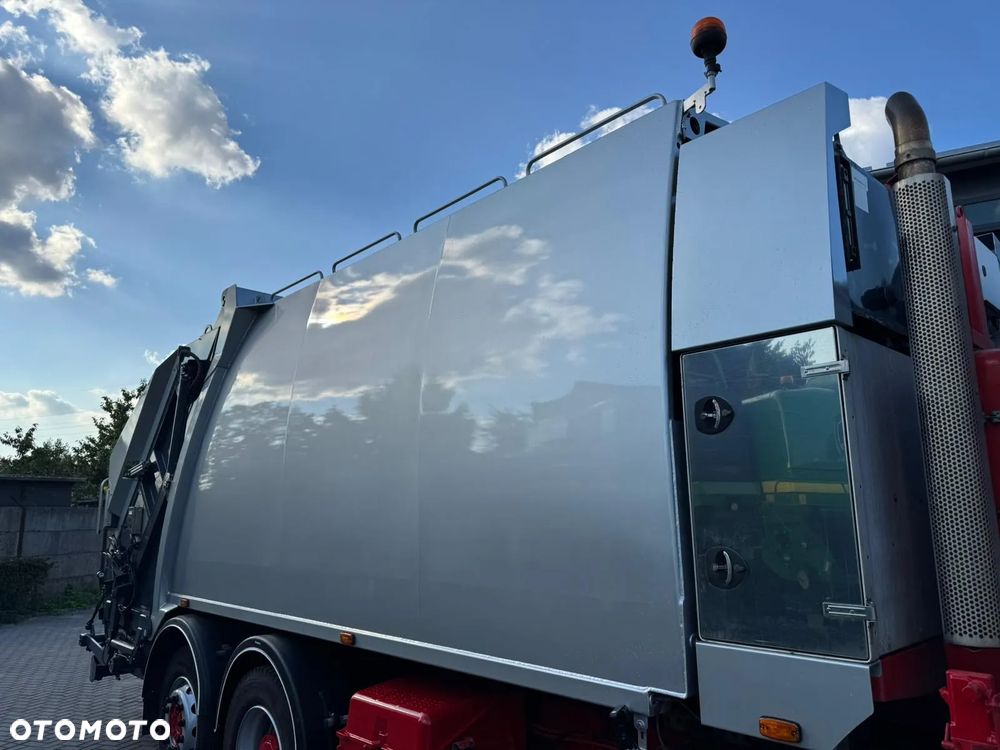 Mercedes-Benz Econic - 12