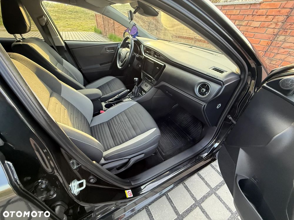 Toyota Auris 1.2 Turbo Edition-S - 10
