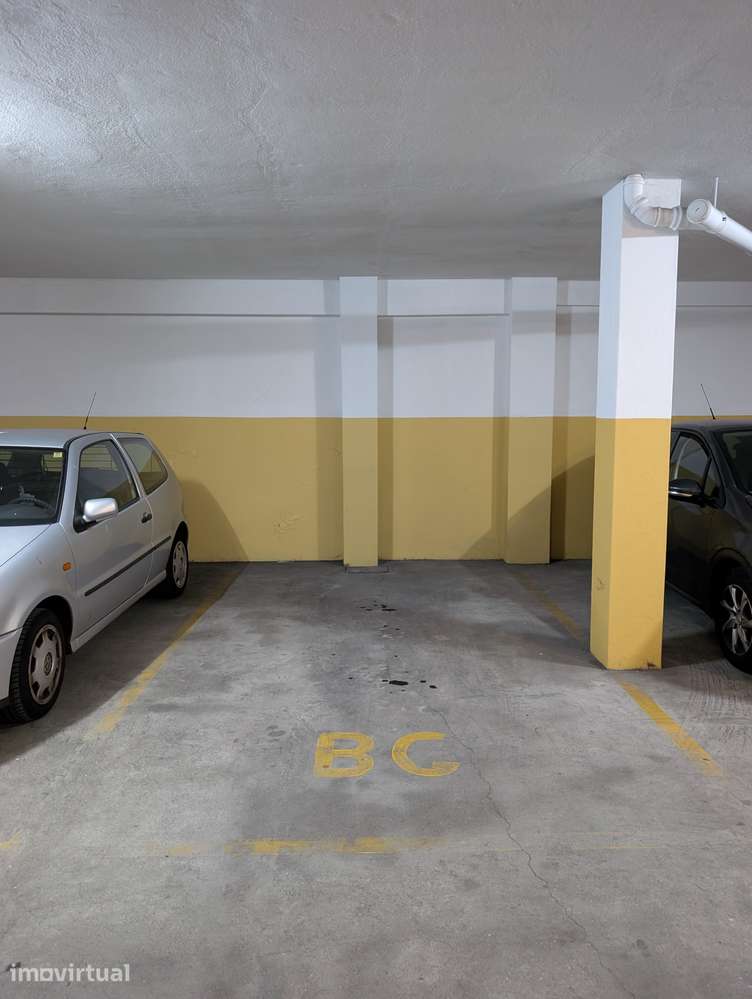 Lugar de Garagem Coberto à Venda – Mafamude, V. N. Gaia - Grande imagem: 2/6