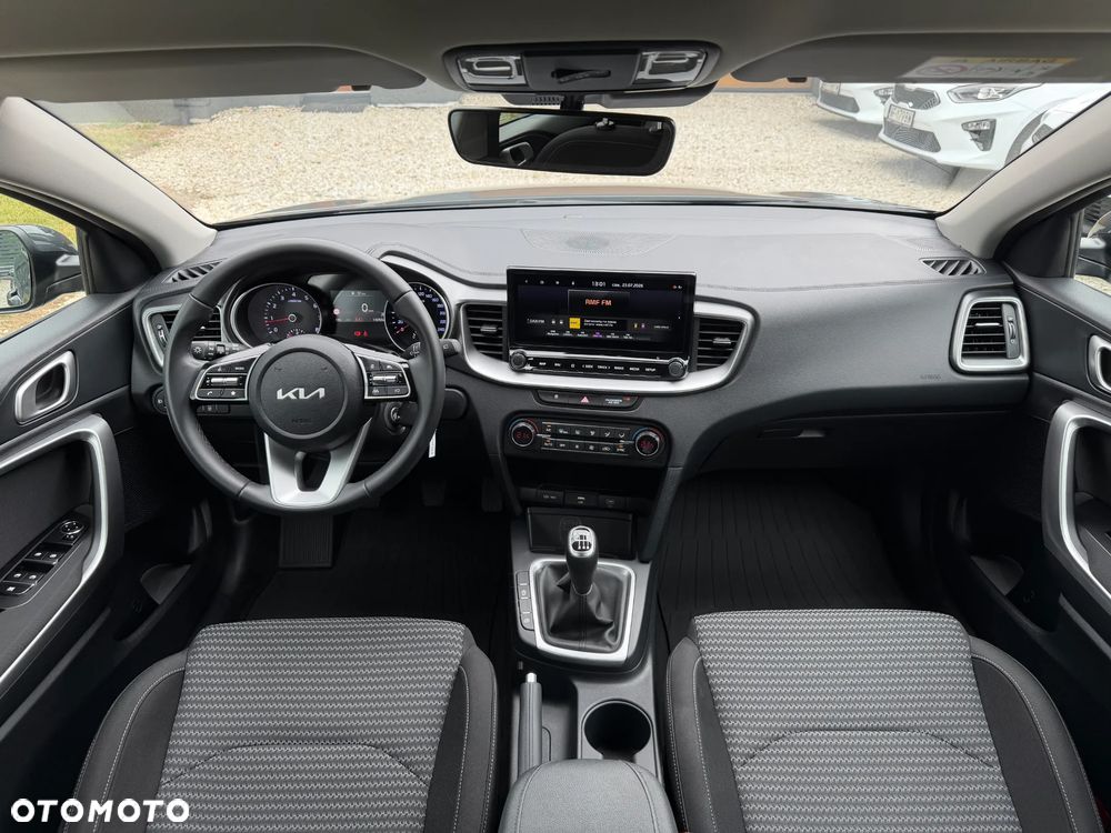 Kia Ceed 1.5 T-GDI M - 7