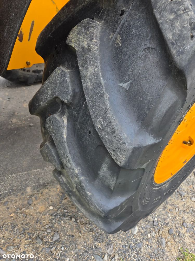 JCB 541-70 - 22