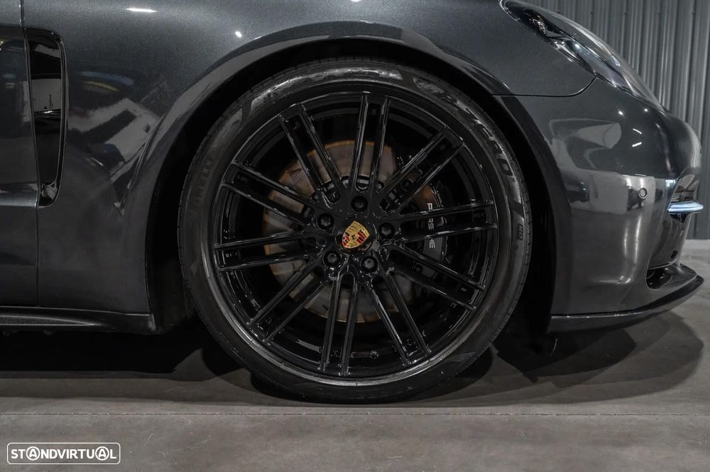 Porsche Panamera 4 E-Hybrid - 42