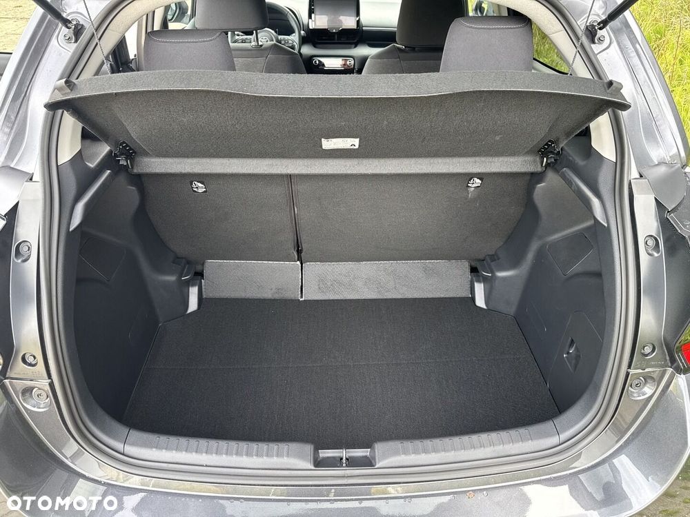 Toyota Yaris Hybrid 1.5 Style - 18