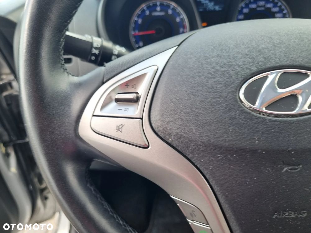 Hyundai ix20 1.6 Automatik Fifa World Cup Edition - 18