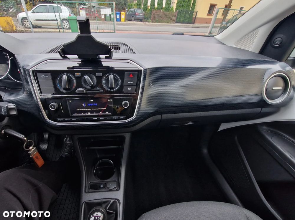 Volkswagen up! 1.0 White Style - 12