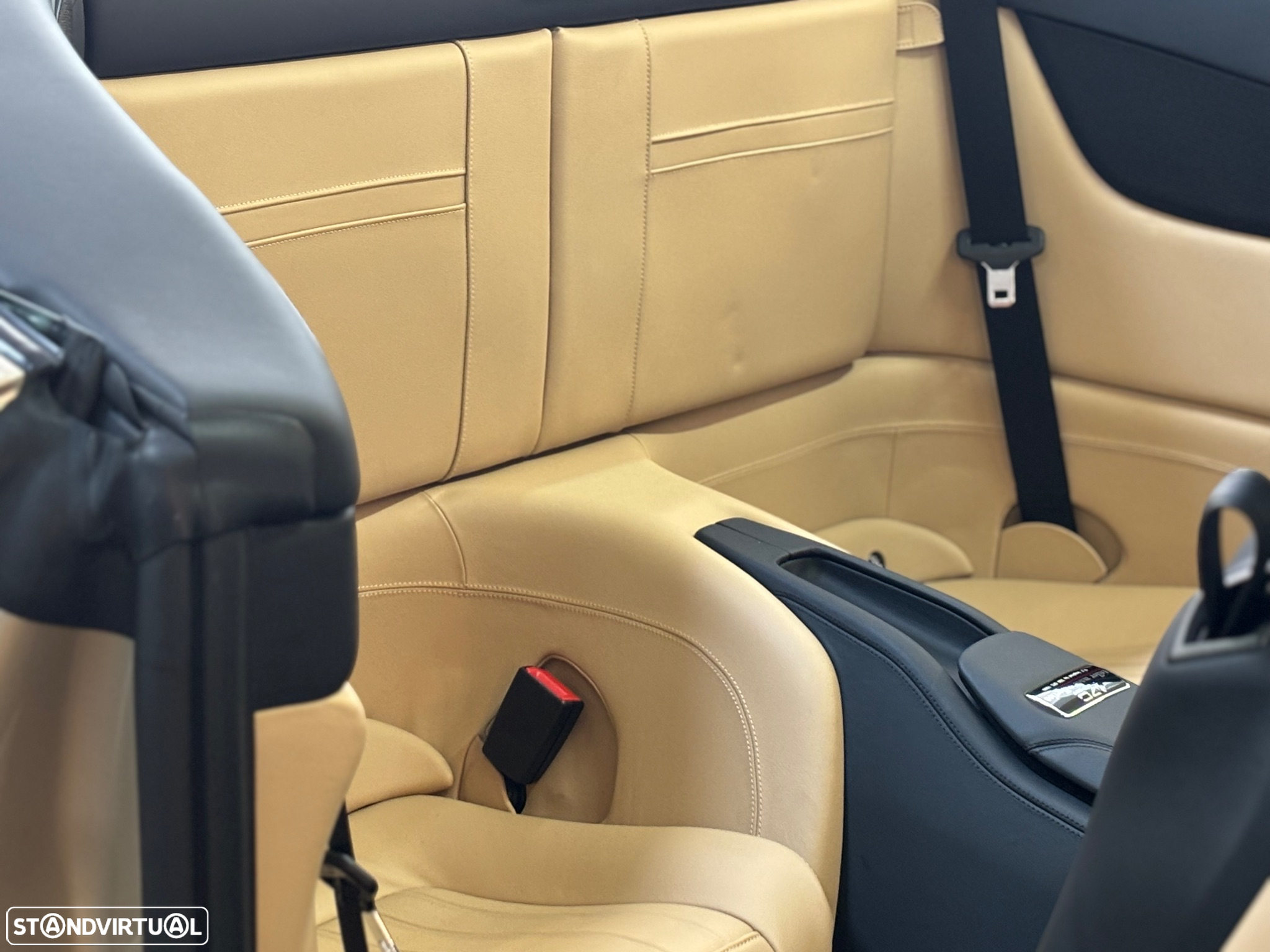 Ferrari California T - 33
