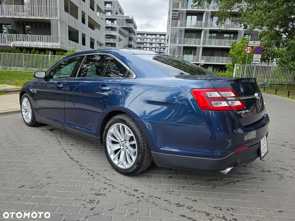 Ford Taurus - 28