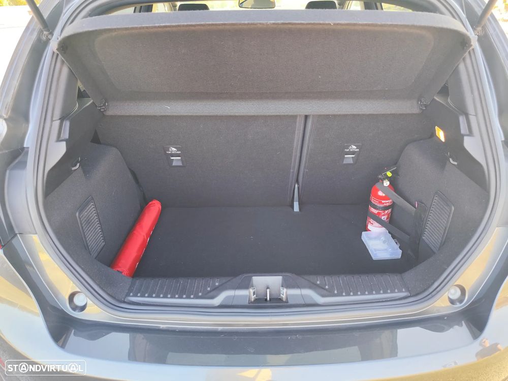 Ford Fiesta 1.0 EcoBoost MHEV ST-Line - 40