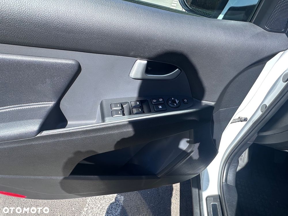 Kia Sportage 1.6 GDI Business Line L 2WD - 12