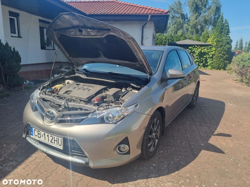 Toyota Auris 1.6 Premium + - 33