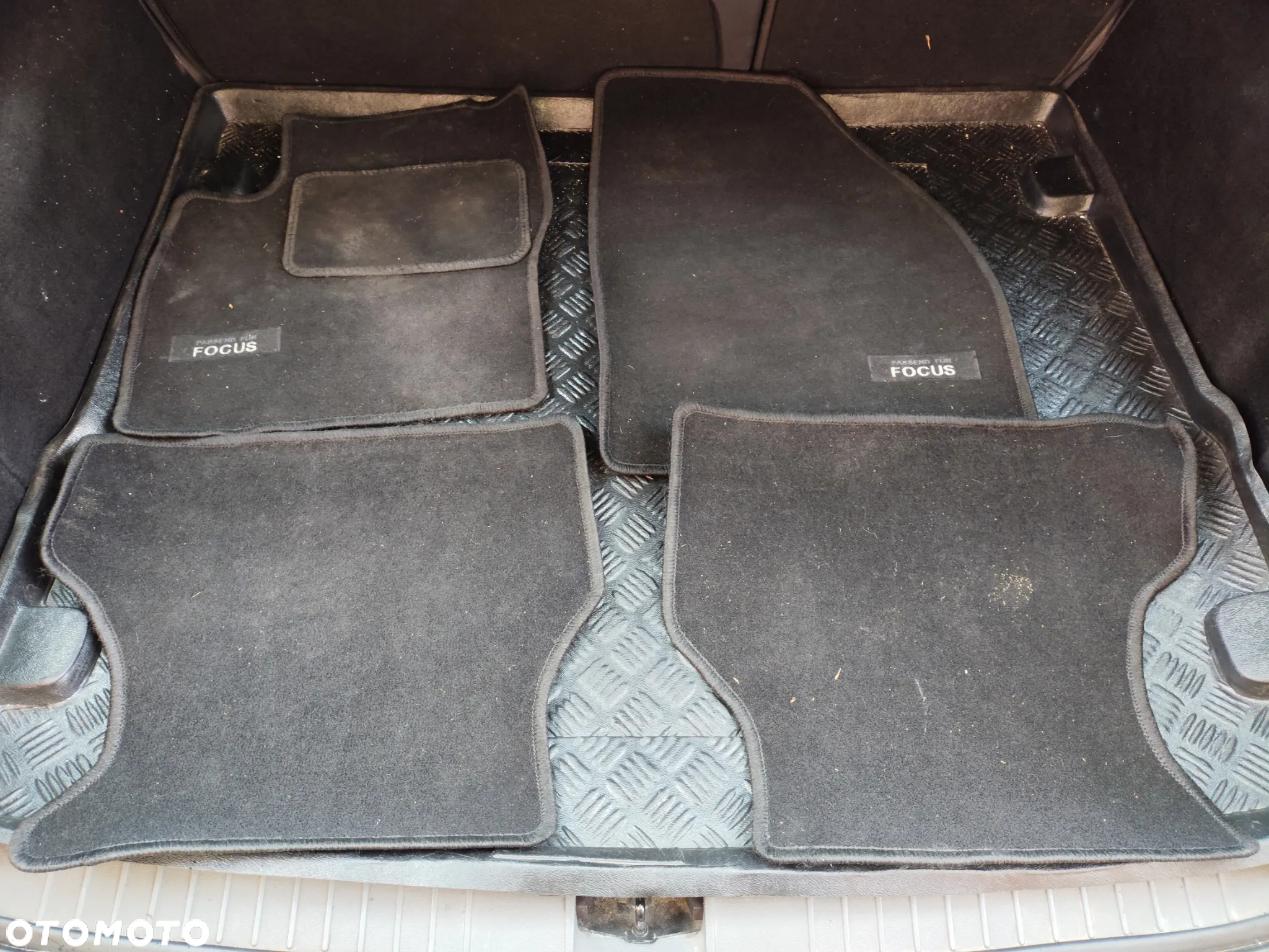 Ford Focus 1.8 TDCi Ambiente - 8