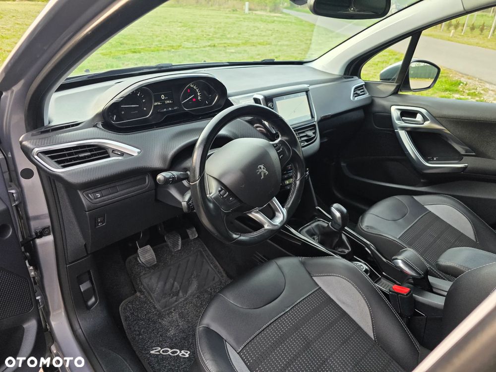 Peugeot 2008 BlueHDi 100 STOP & START Allure - 22