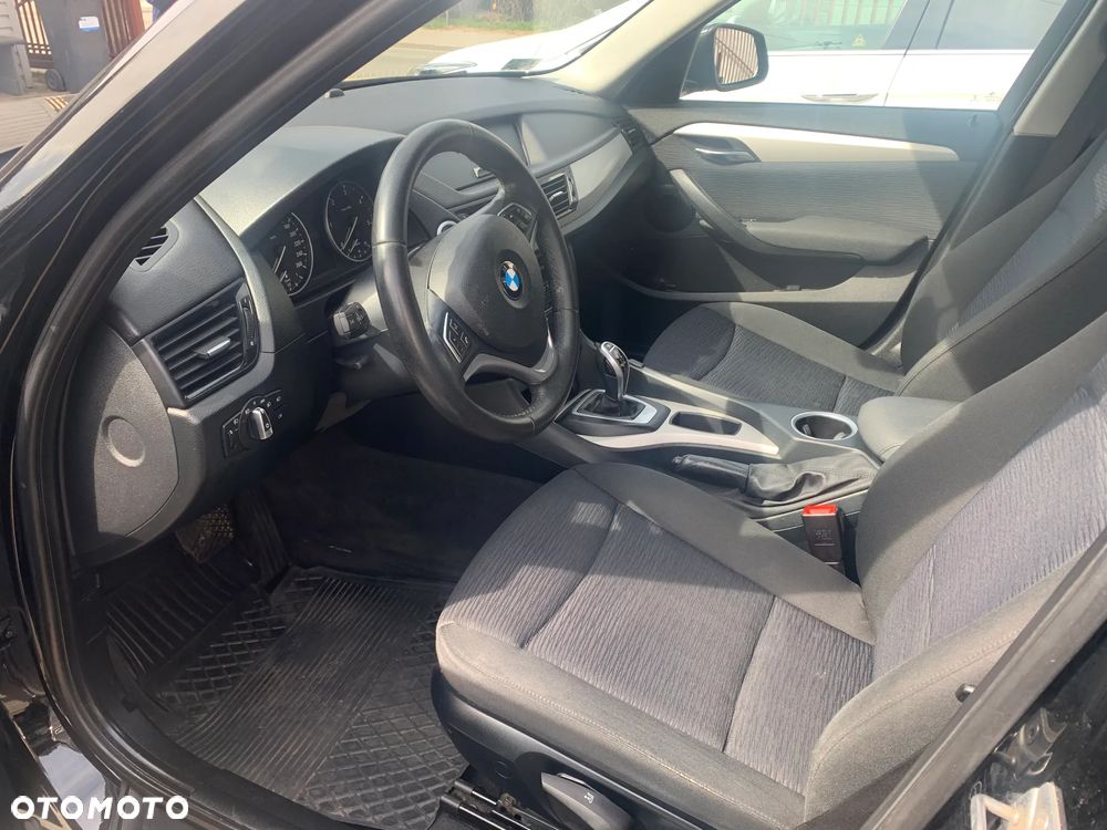 BMW X1 sDrive18d xLine - 10