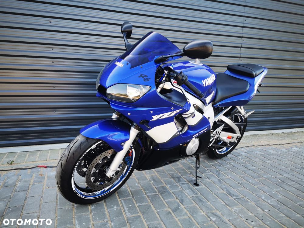 Yamaha R6 - 4