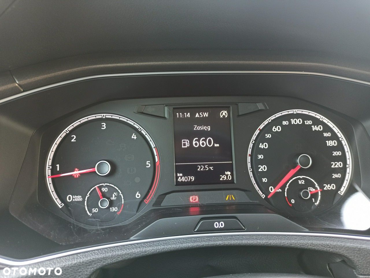 Volkswagen T-Roc - 17