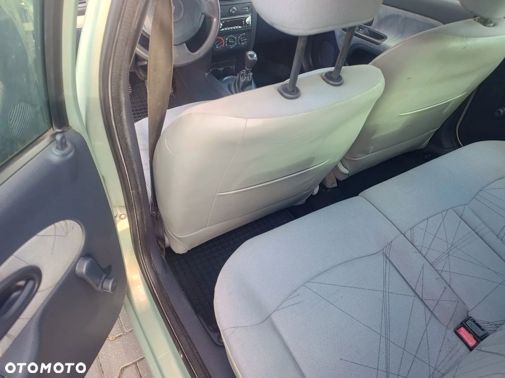 Renault Clio 1.2 16V Alize - 18