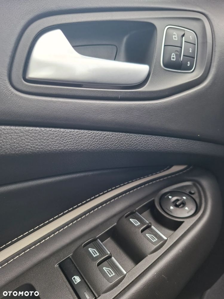 Ford Kuga 2.0 TDCi 4x4 Vignale - 29