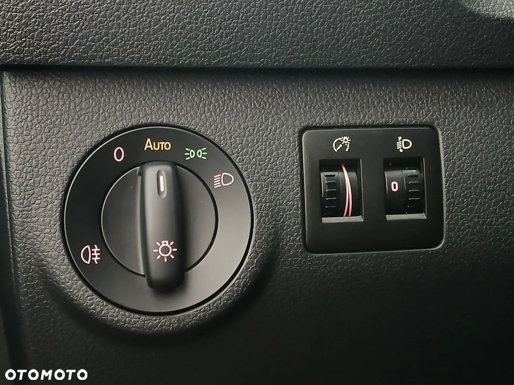 Volkswagen Caddy 1.4 TSI Trendline DSG - 12