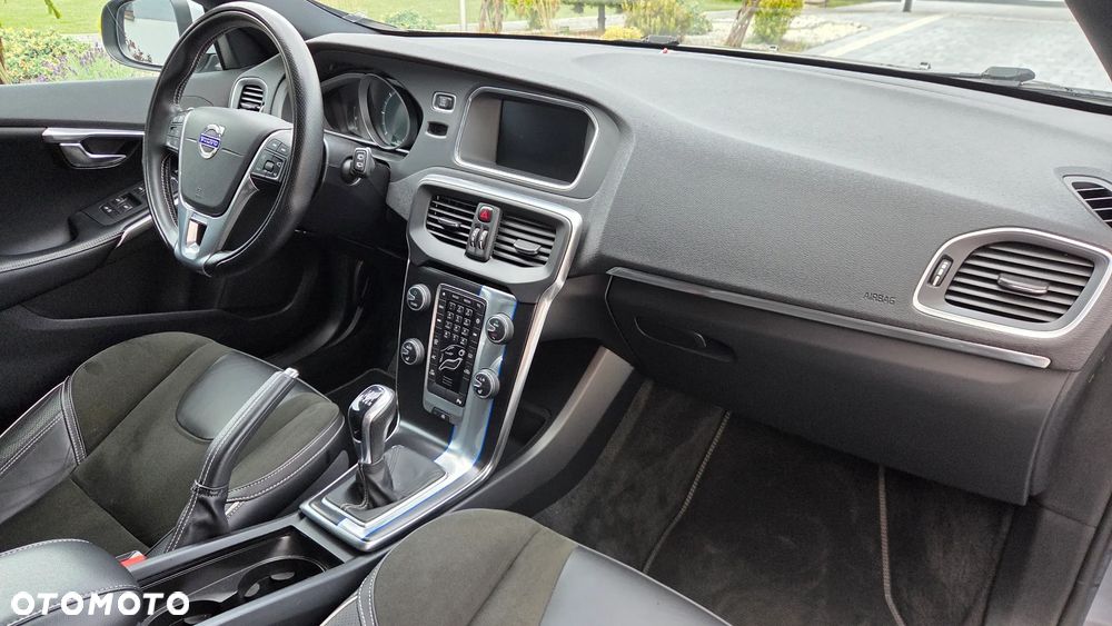 Volvo V40 D2 RDesign - 13