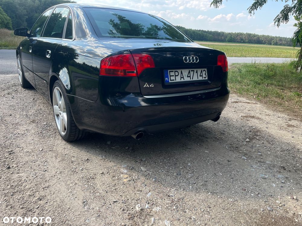 Audi A4 Limousine - 9