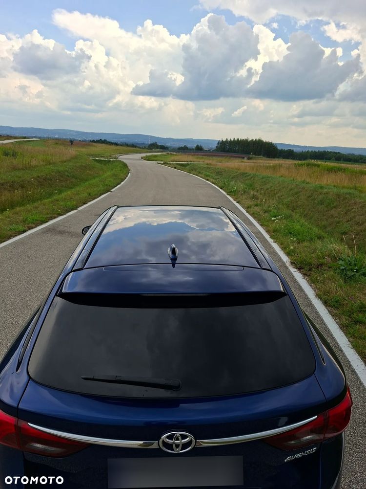 Toyota Avensis - 18