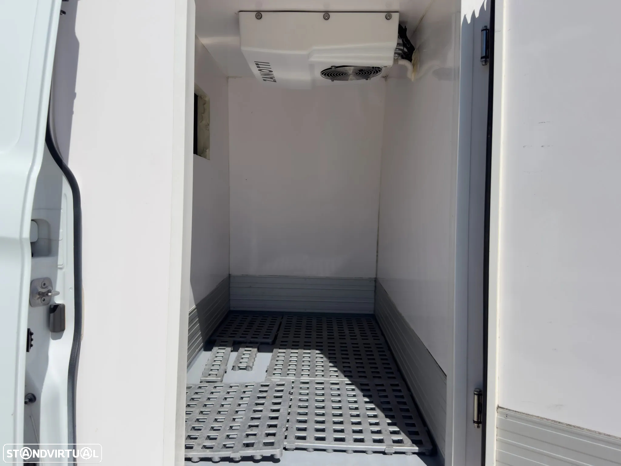 Ford Transit Custom (C/frio) - 8