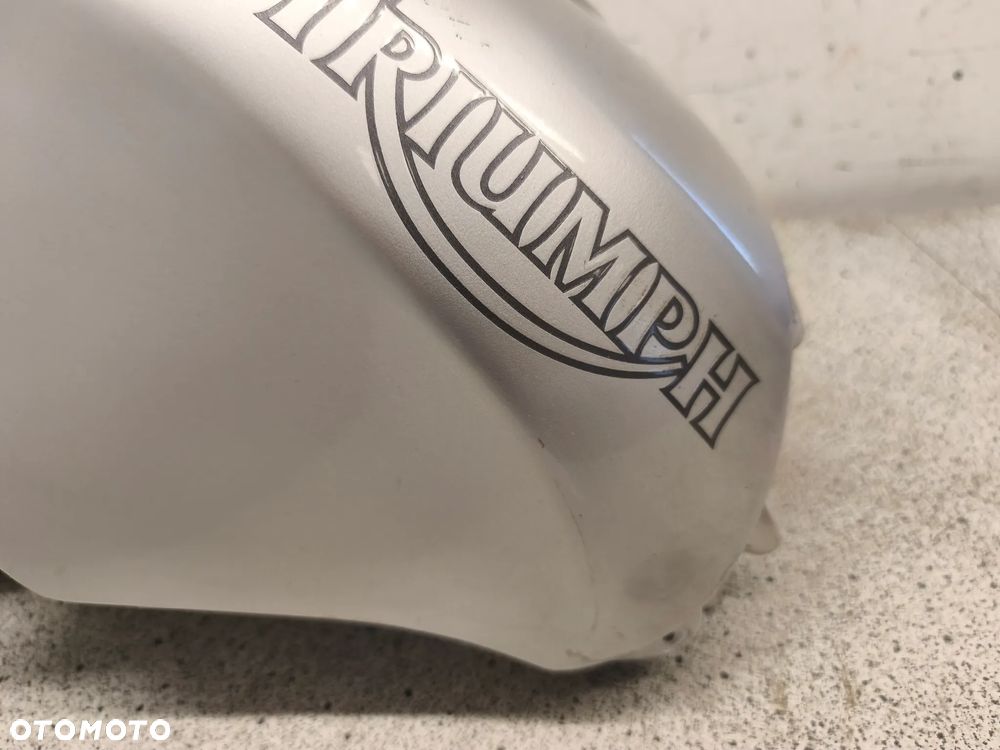 Bak, zbiornik paliwa Triumph Daytona 955i 955 - 10