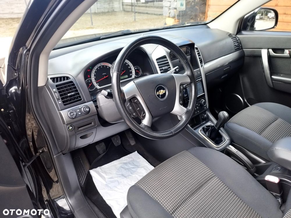 Chevrolet Captiva 2.4 LS 5os - 14