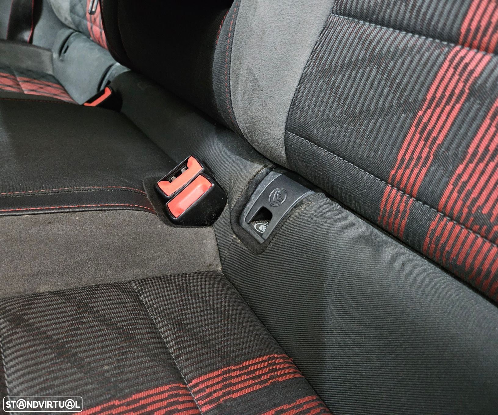 VW Golf GTI TCR 2.0 TSI OPF DSG - 51