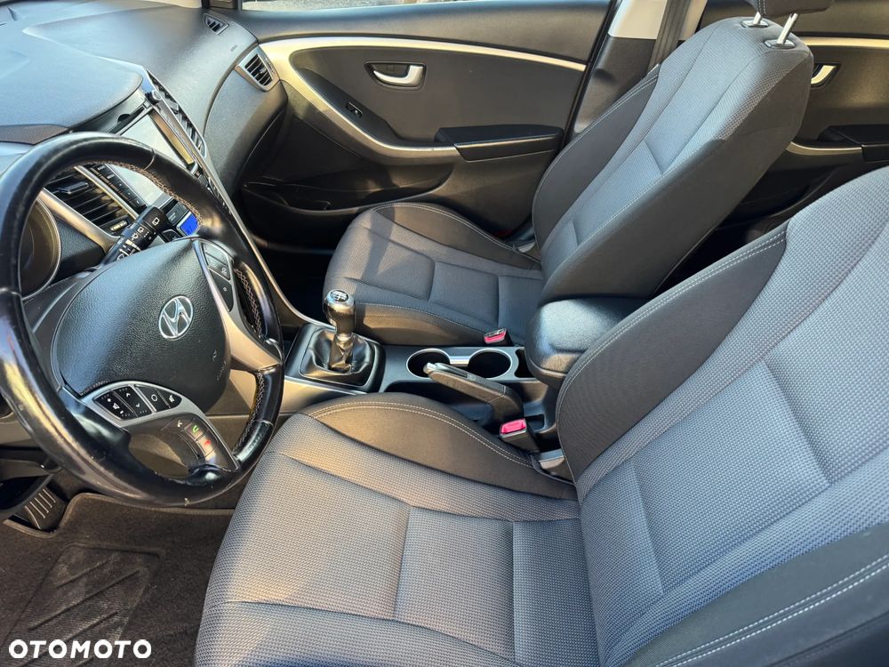 Hyundai i30 1.6 CRDi Premium - 11