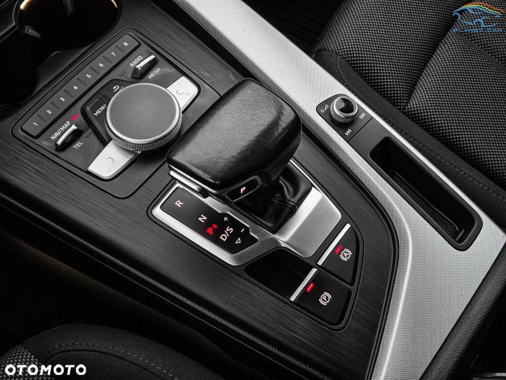 Audi A4 Avant 2.0 TDI ultra S tronic sport - 35