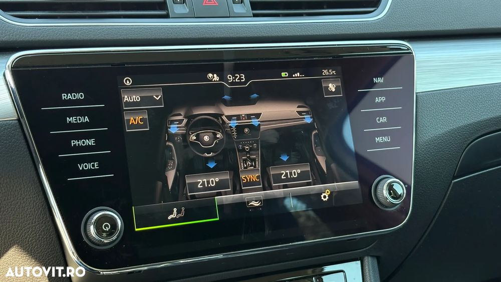 Skoda Superb 2.0 TDI DSG Ambition - 15