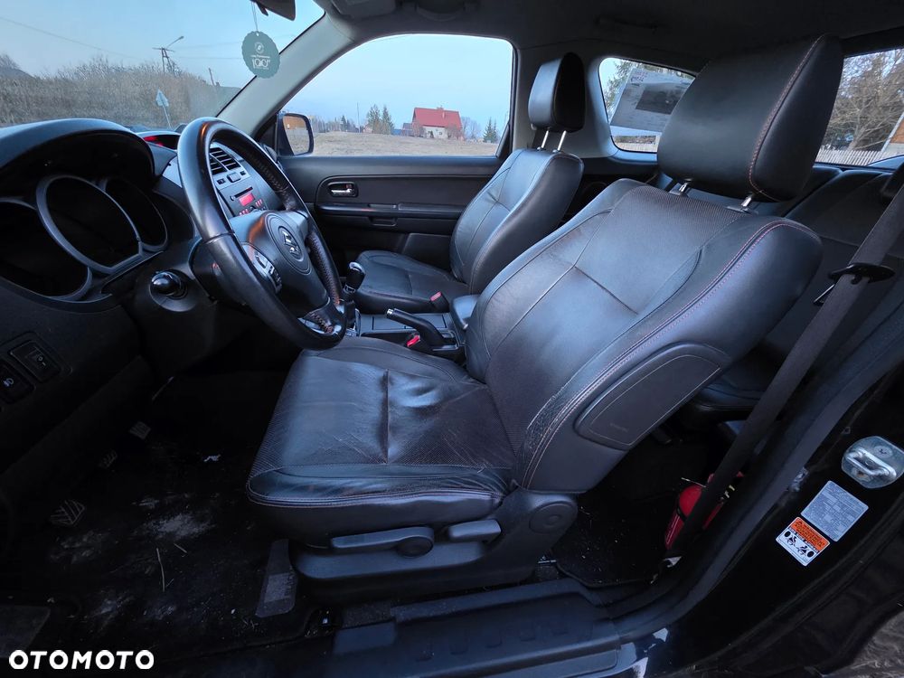 Suzuki Grand Vitara 1.9 DDiS Comfort - 19