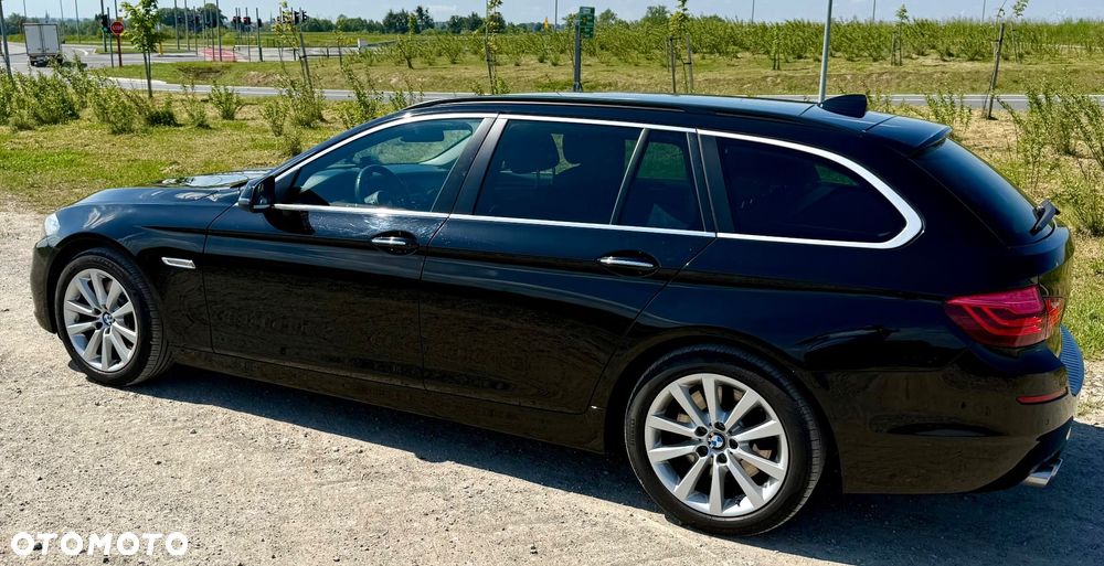 BMW Seria 5 530d xDrive - 7