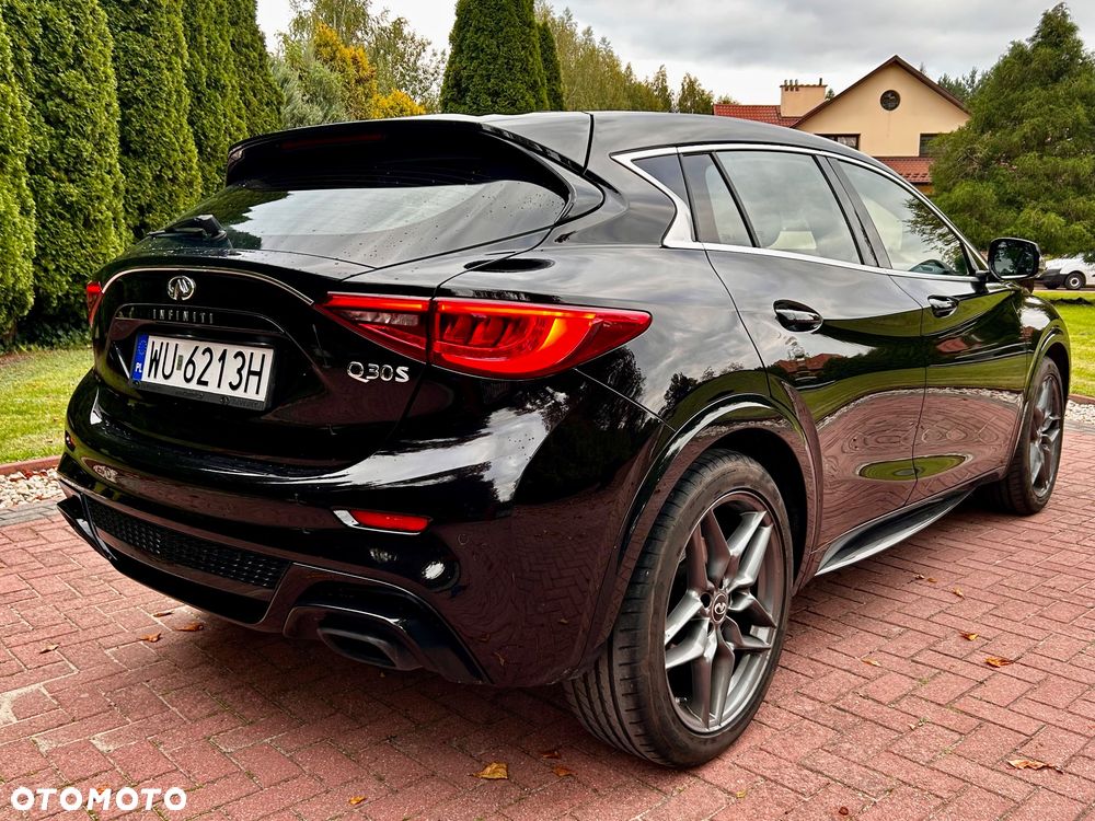 Infiniti Q30 1.6t Sport 7DCT - 5