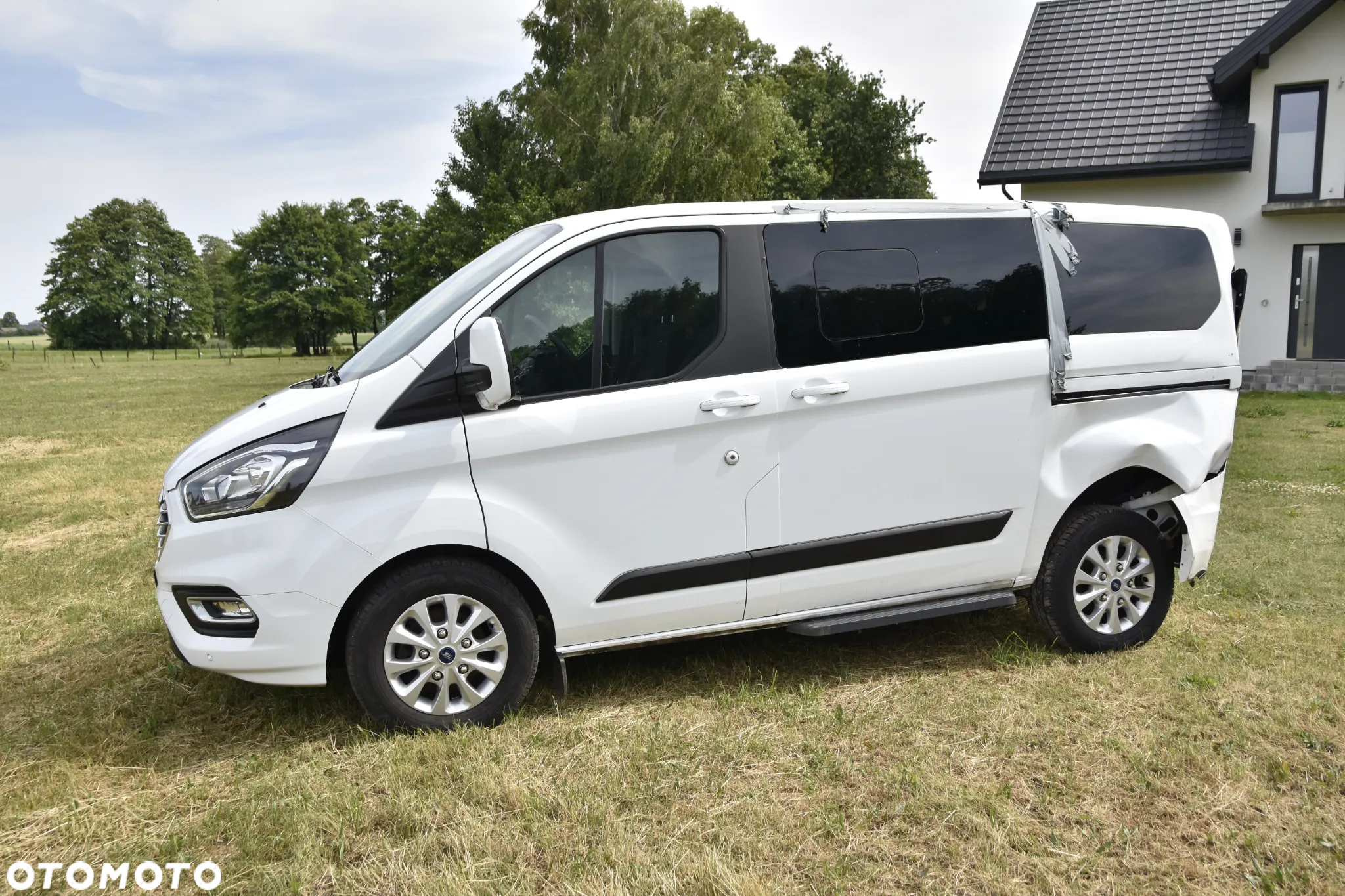 Ford Tourneo Custom - 3