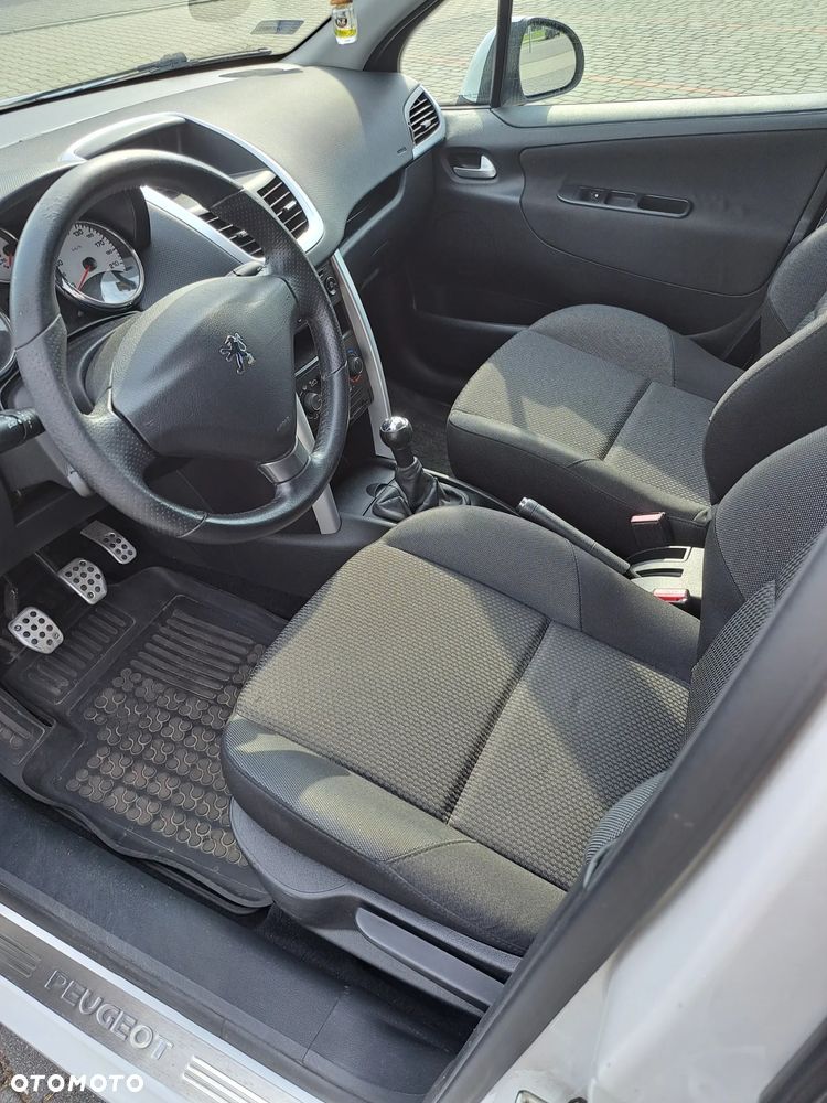 Peugeot 207 1.6 VTi Premium - 11