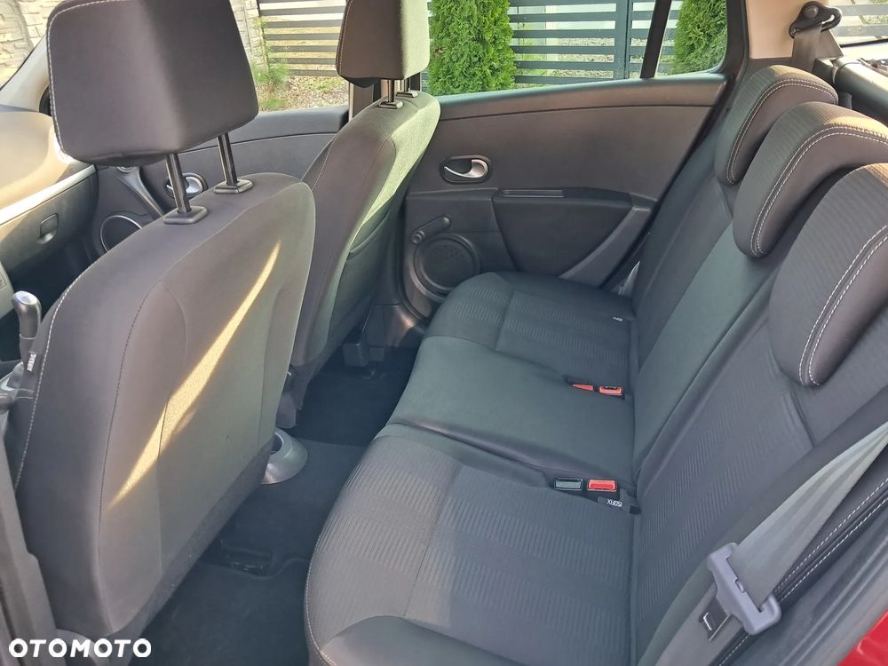 Renault Clio - 13