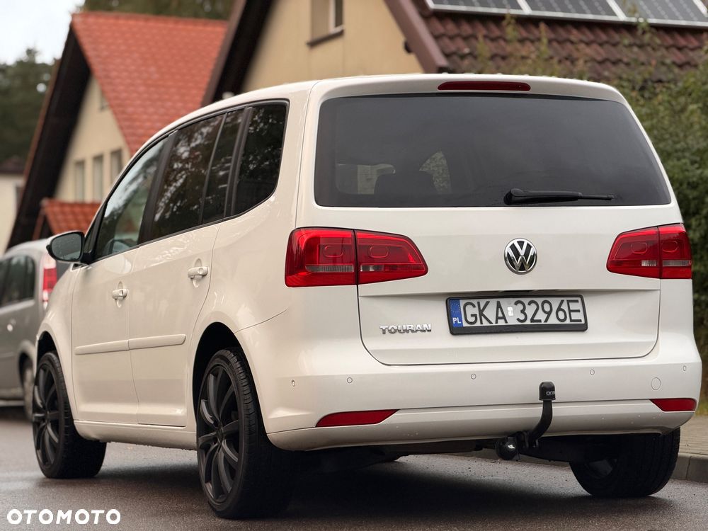 Volkswagen Touran 2.0 TDI DPF BlueMotion Technology DSG Comfortline - 15