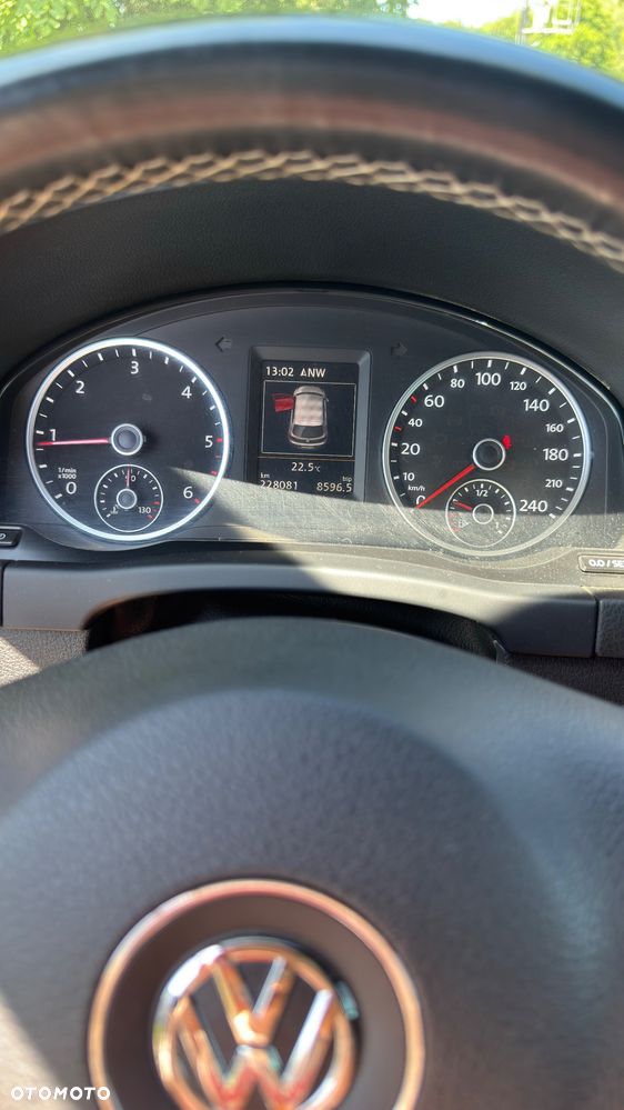Volkswagen Tiguan 2.0 TDI DPF BlueMotion Technology Lounge Sport & Style - 13